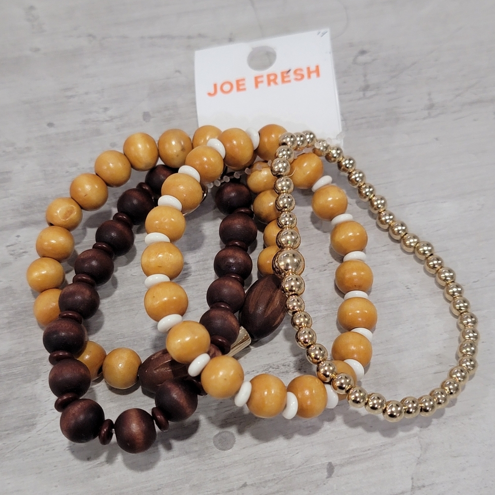 NWT Joe Fresh Beaded Bracelet Set Wooden Stackable Heart Charm Stretchy Boho - Picture 1 of 14